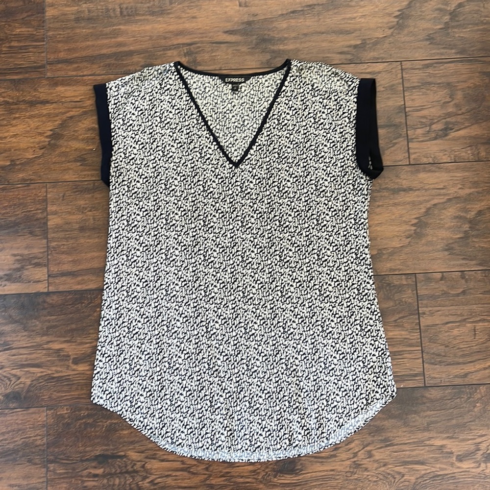 Patterned black and white shirt